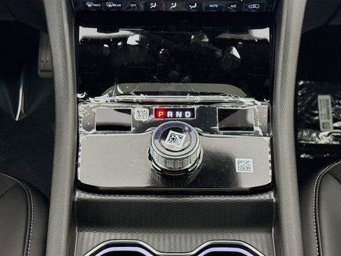 New 2025 Jeep Grand Cherokee Altitude image 27