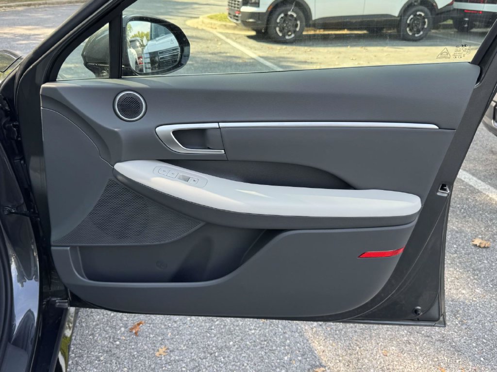 New 2026 Hyundai Sonata SEL AWD/4WD image 8
