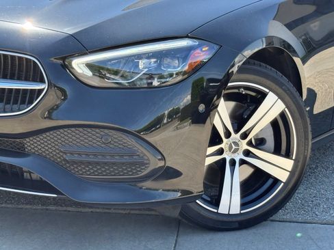 Used 2025 Mercedes-Benz C 300 Sedan image 3