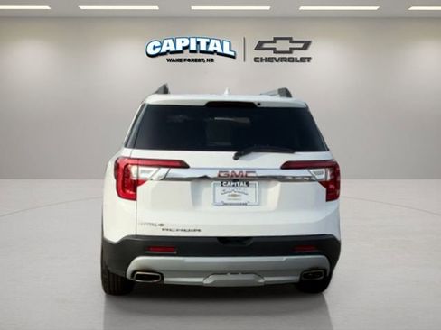 Used 2023 GMC Acadia SLT image 4