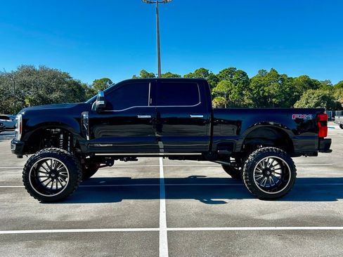 Used 2024 Ford F250 Platinum w/ FX4 Off-Road Package image 37