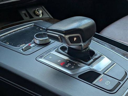 Used 2018 Audi Q5 2.0T Premium Plus w/ Premium Plus Package image 15