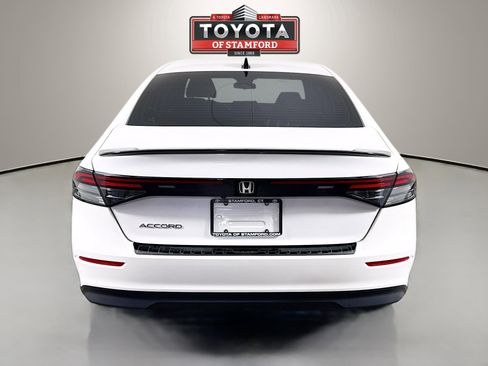 Used 2025 Honda Accord SE image 6