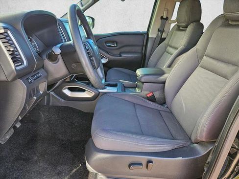 Used 2022 Nissan Frontier SV image 18