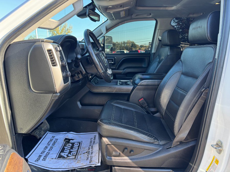 Used 2019 GMC Sierra 3500 Denali AWD/4WD image 15