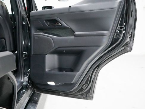 Used 2024 Lexus GX 550 image 31