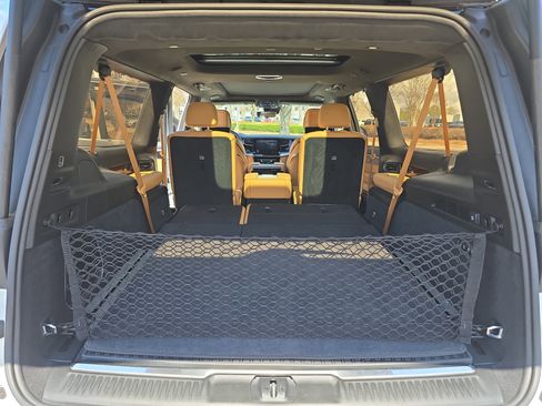 Used 2023 Jeep Grand Wagoneer L Series III w/ Rear Seat Video Group 1 image 13