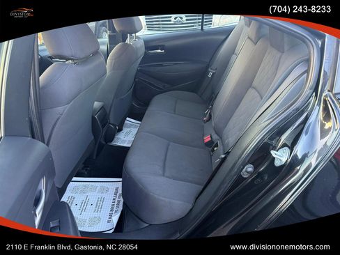 Used 2020 Toyota Corolla LE image 14