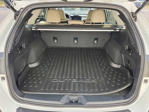 Used 2023 Subaru Outback Limited image 27