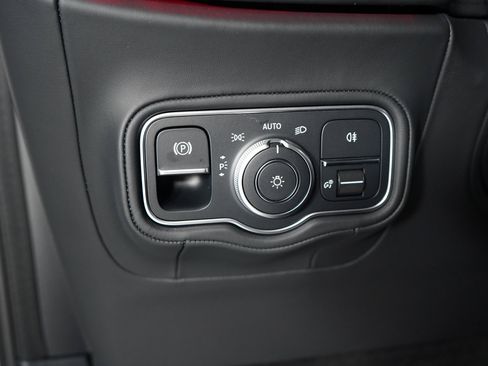 Used 2025 Mercedes-Benz G 63 AMG 4MATIC image 31