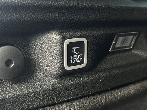 Used 2021 Jeep Grand Cherokee L Overland w/ Luxury Tech Group IV image 20