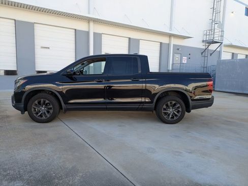 Used 2023 Honda Ridgeline Sport image 8