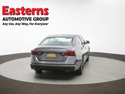 Used 2024 Nissan Altima 2.5 SR FWD image 38