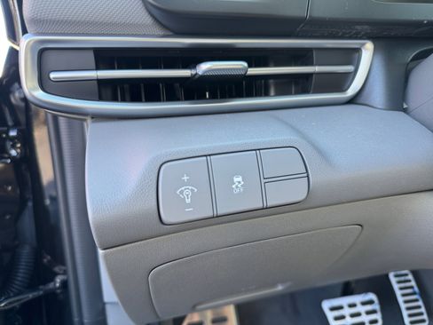 New 2025 Hyundai Elantra Sport image 30