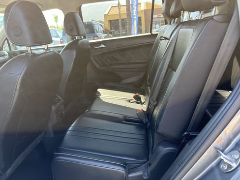 Used 2024 Volkswagen Tiguan SE FWD image 20