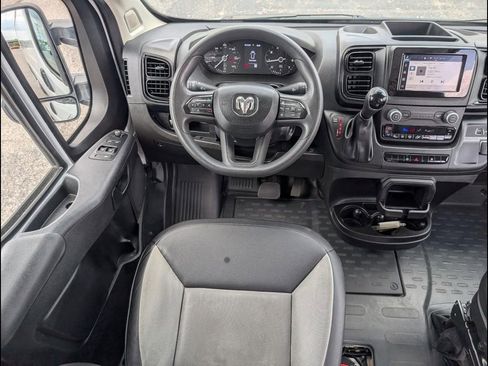 Used 2024 RAM ProMaster 2500 w/ Convenience Group FWD image 11