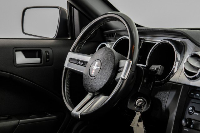 Used 2006 Ford Mustang GT RWD image 12