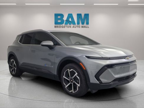 New 2026 Chevrolet Equinox EV LT image 1
