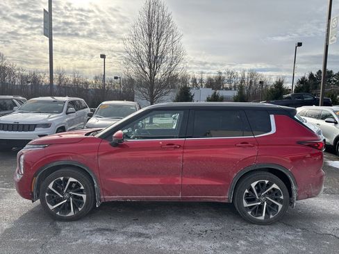 Used 2023 Mitsubishi Outlander SEL image 4