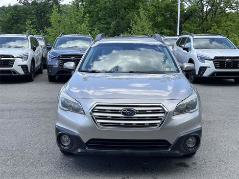 Used 2015 Subaru Outback 2.5i Premium AWD/4WD image 8