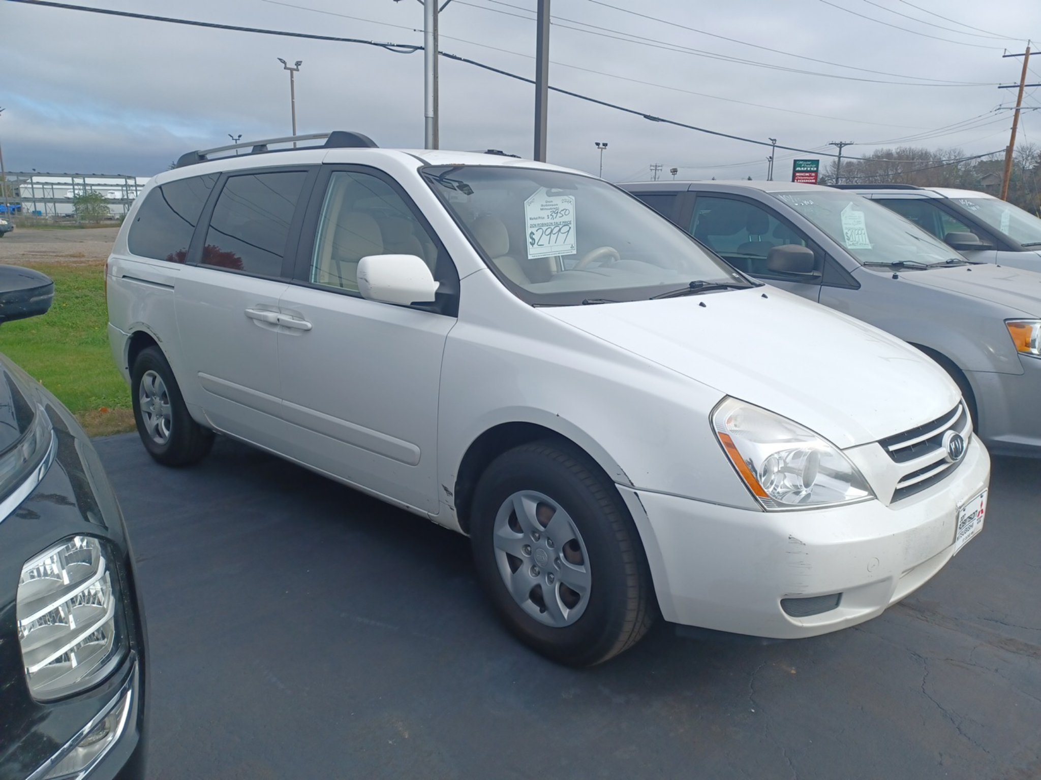Used 2007 Kia Sedona LX FWD image 2