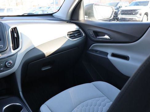 Used 2020 Chevrolet Equinox L image 36