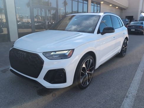 Used 2024 Audi SQ5 Premium Plus image 2