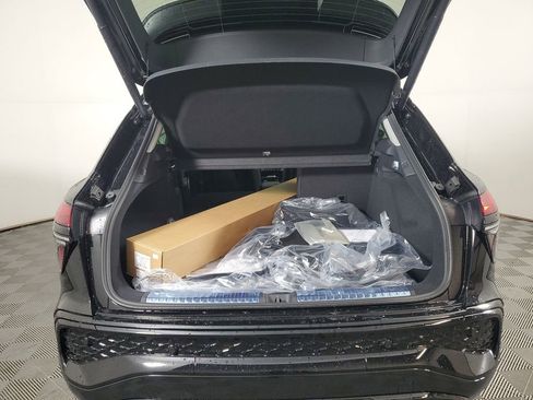 New 2026 Audi Q3 quattro 2.0T image 9