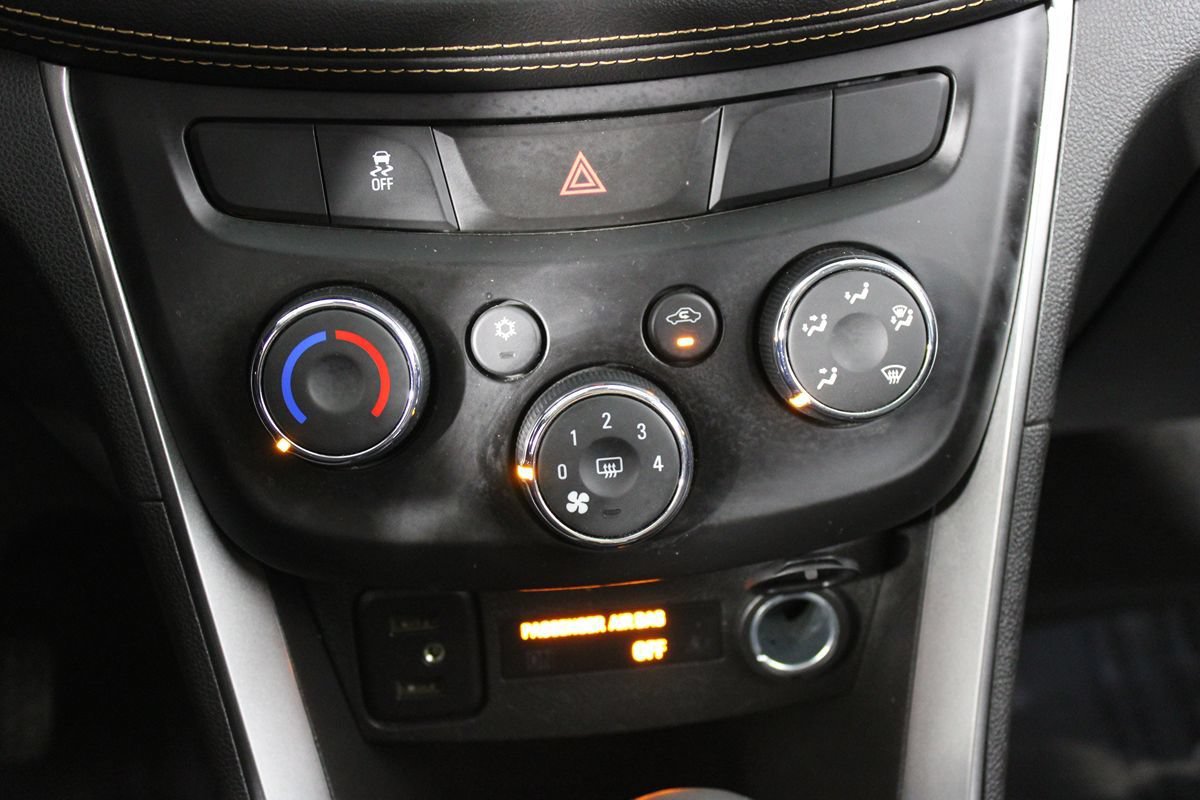 Used 2018 Chevrolet Trax LS FWD image 14