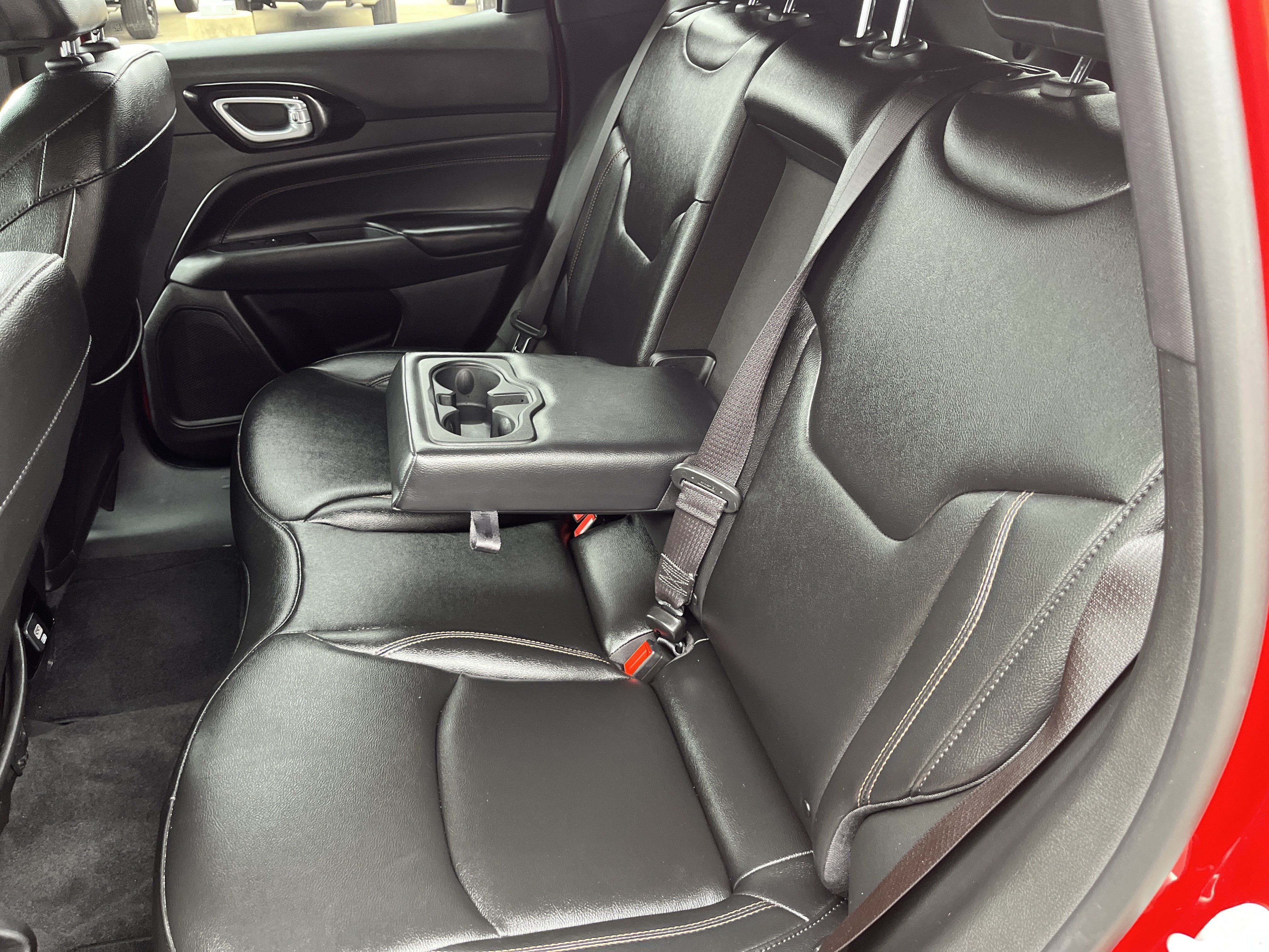 Used 2024 Jeep Compass Limited AWD/4WD image 12