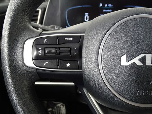 Used 2024 Kia Sportage LX image 23