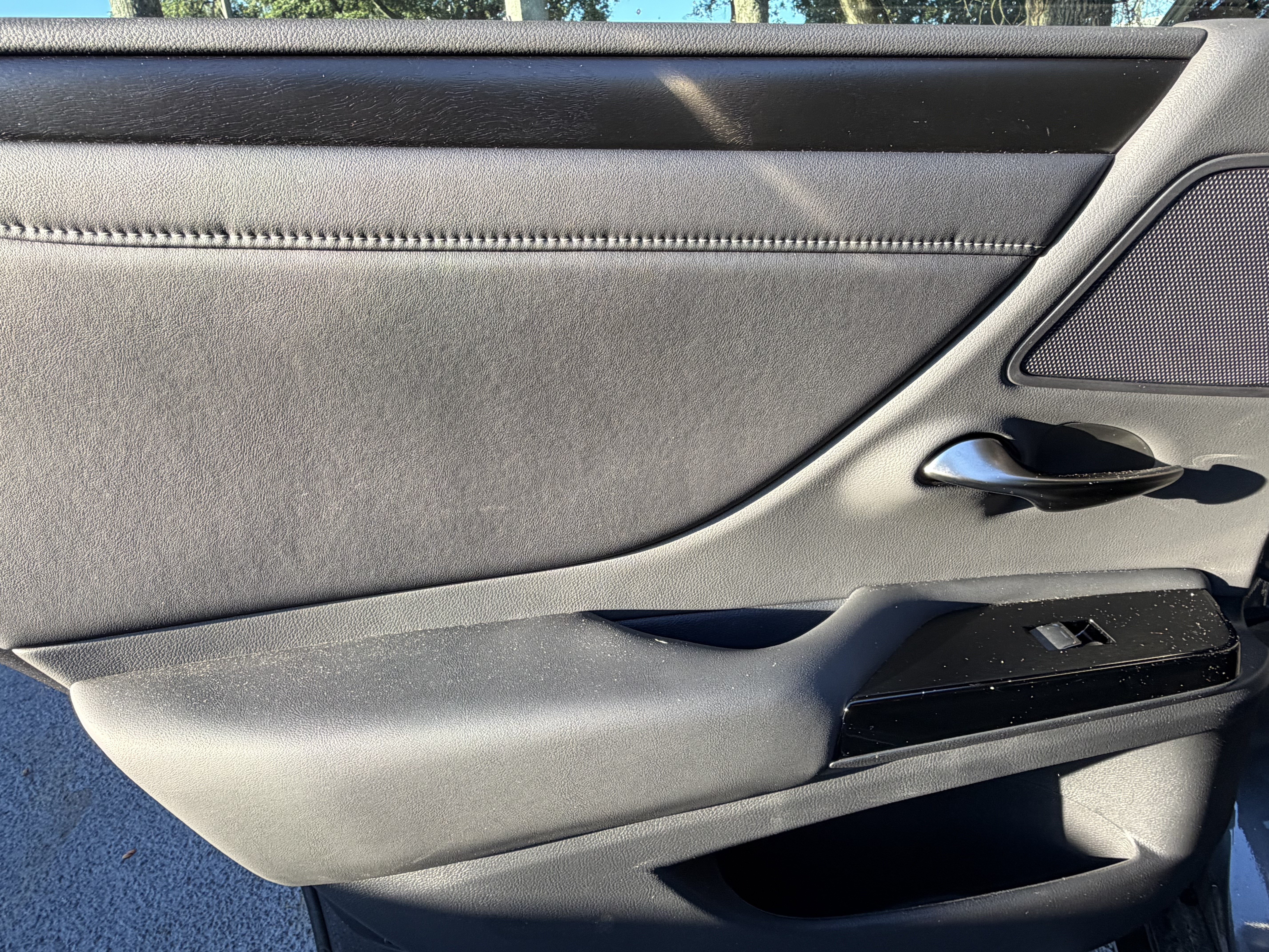 Certified 2025 Lexus ES 350 w/ Premium Package FWD image 28