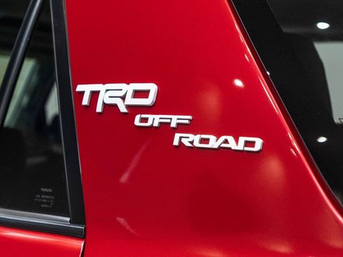 Used 2022 Toyota 4Runner TRD Off-Road Premium AWD/4WD image 14
