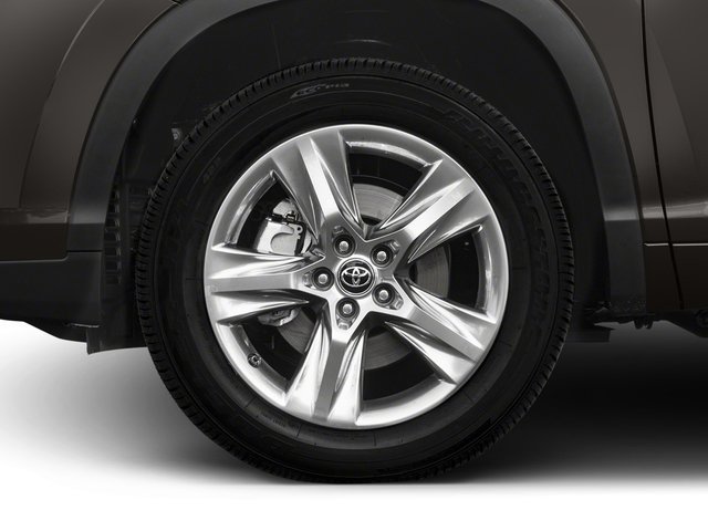 Certified 2018 Toyota Highlander Limited Platinum AWD/4WD image 11