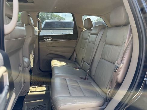 Used 2016 Jeep Grand Cherokee Limited AWD/4WD image 10