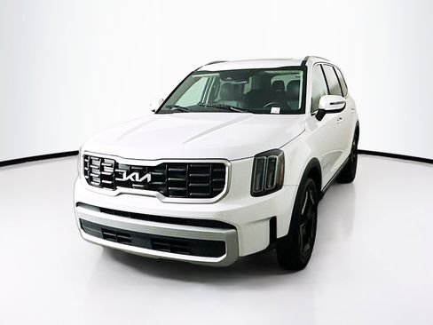 Used 2025 Kia Telluride S image 3