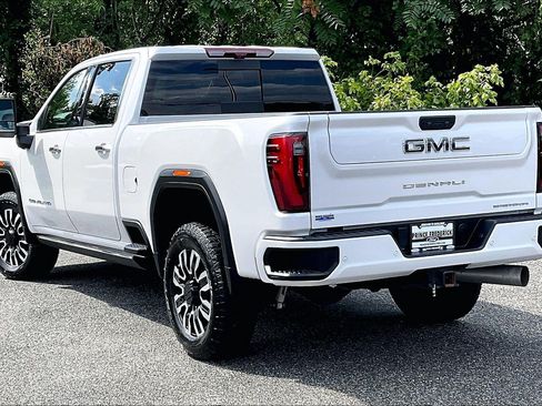 Used 2025 GMC Sierra 2500 Denali Ultimate AWD/4WD image 11