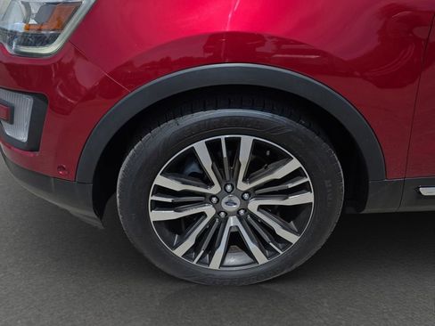 Used 2017 Ford Explorer Platinum AWD/4WD image 4