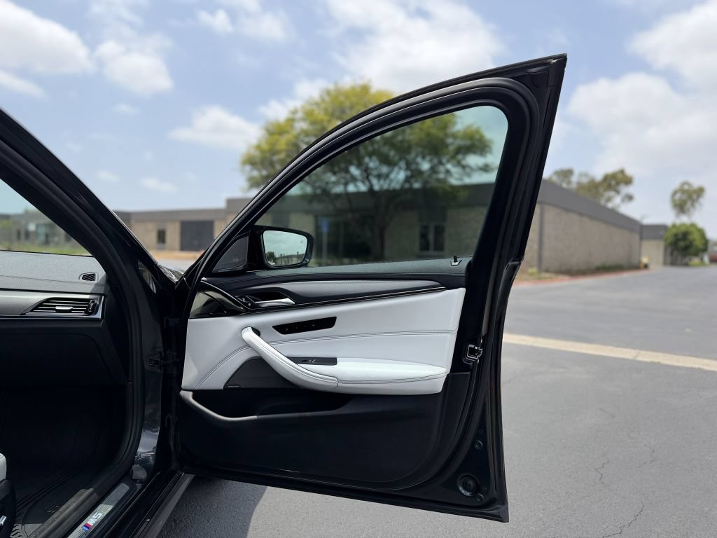 Used 2019 BMW M5 w/ Executive Package AWD/4WD image 30