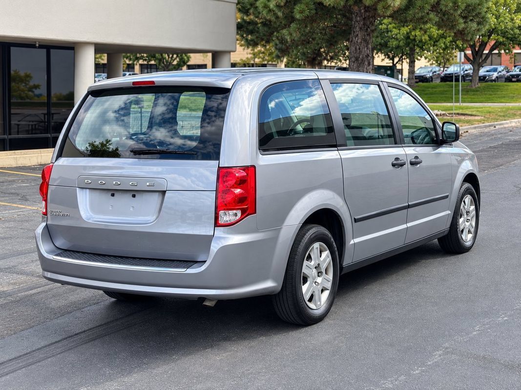Used 2013 Dodge Grand Caravan American Value Package FWD image 5