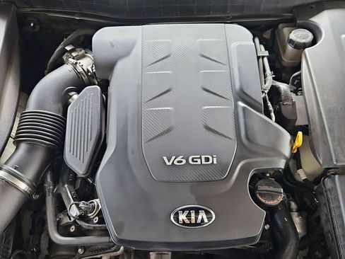 Used 2017 Kia K900 Premium RWD image 31