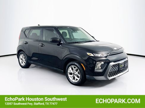 Used 2020 Kia Soul S image 1