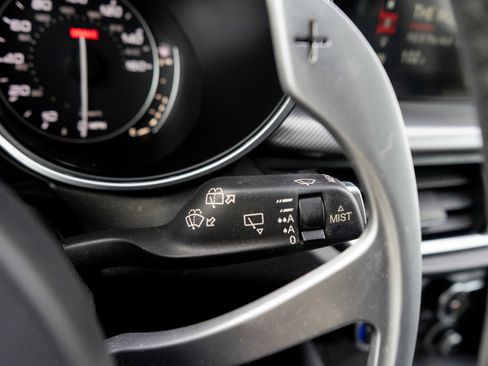 Used 2018 Alfa Romeo Stelvio Sport w/ Quick Order Package 22J Sport image 27