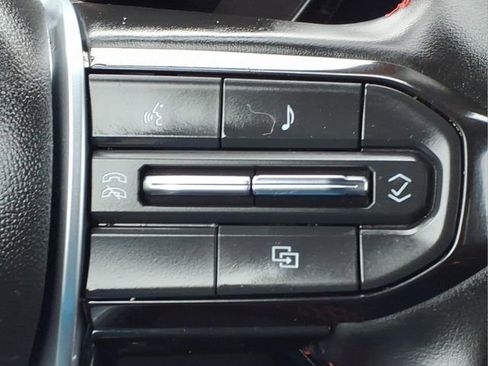 Used 2023 Chevrolet Colorado Z71 w/ Z71 Convenience Package 2 image 23