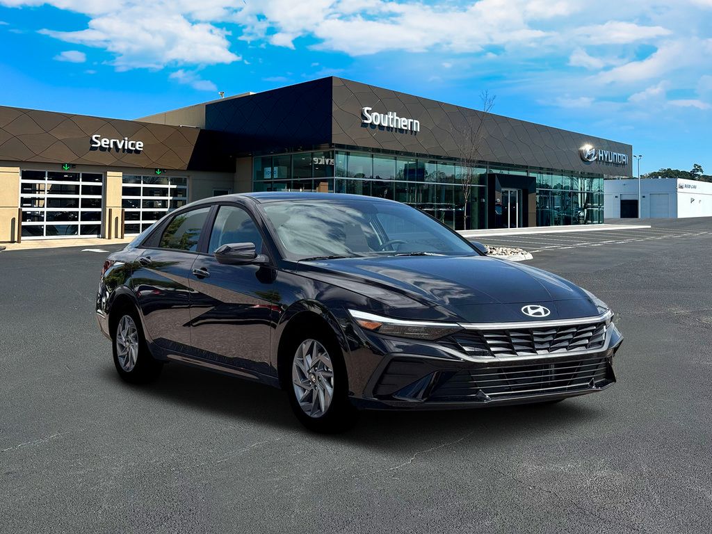 New 2026 Hyundai Elantra Hybrid FWD image 12