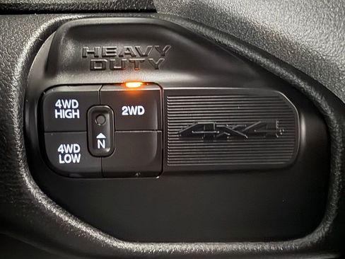 Used 2024 RAM 2500 Tradesman w/ Chrome Appearance Group image 27