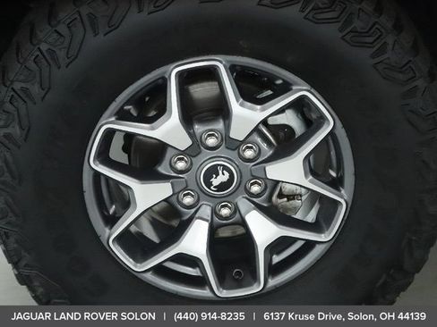 Used 2025 Ford Bronco Badlands AWD/4WD image 40