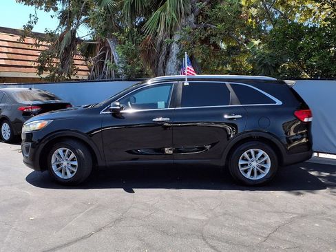 Used 2016 Kia Sorento LX FWD image 3