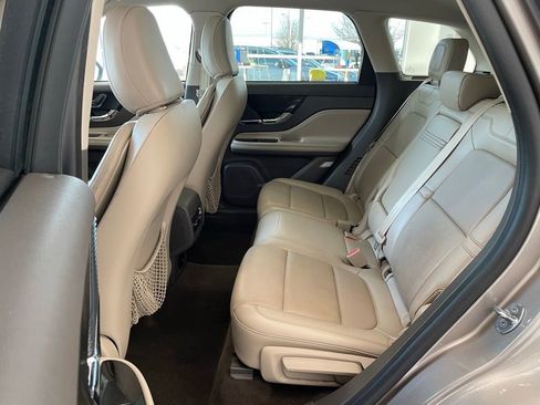 Used 2021 Lincoln Corsair AWD w/ Premium Package image 11