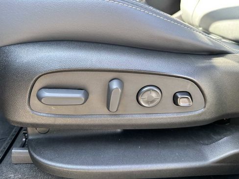 Used 2023 Buick Enclave Premium w/ Experience Buick Package FWD image 10